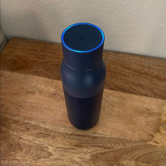LARQ water bottle - Picture 4 of 12